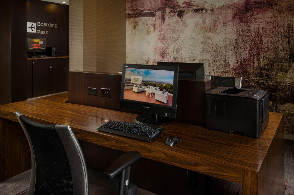 Hotel Courtyard By Marriott New Haven Orange Exterior foto