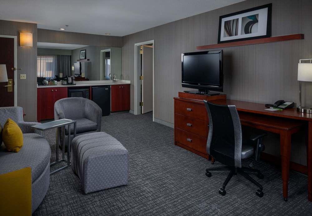 Hotel Courtyard By Marriott New Haven Orange Exterior foto