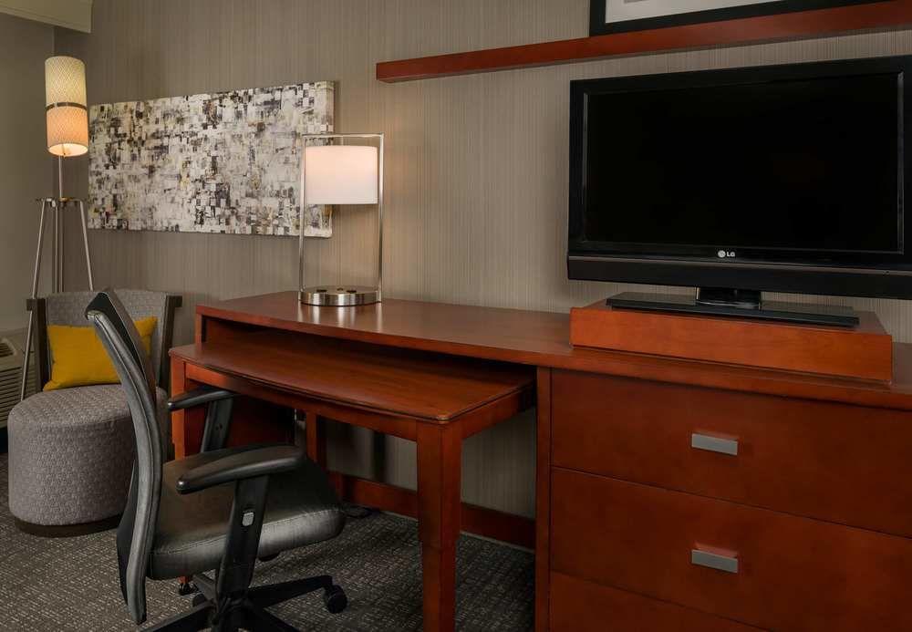 Hotel Courtyard By Marriott New Haven Orange Exterior foto