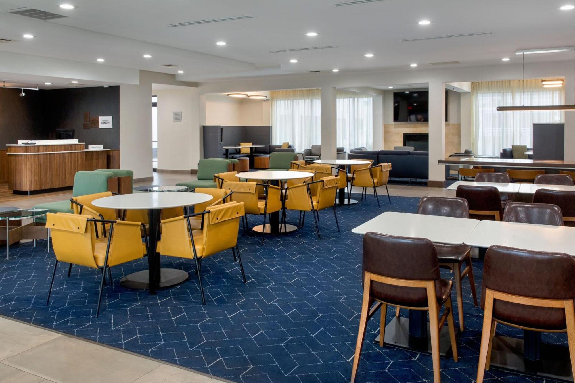 Hotel Courtyard By Marriott New Haven Orange Exterior foto