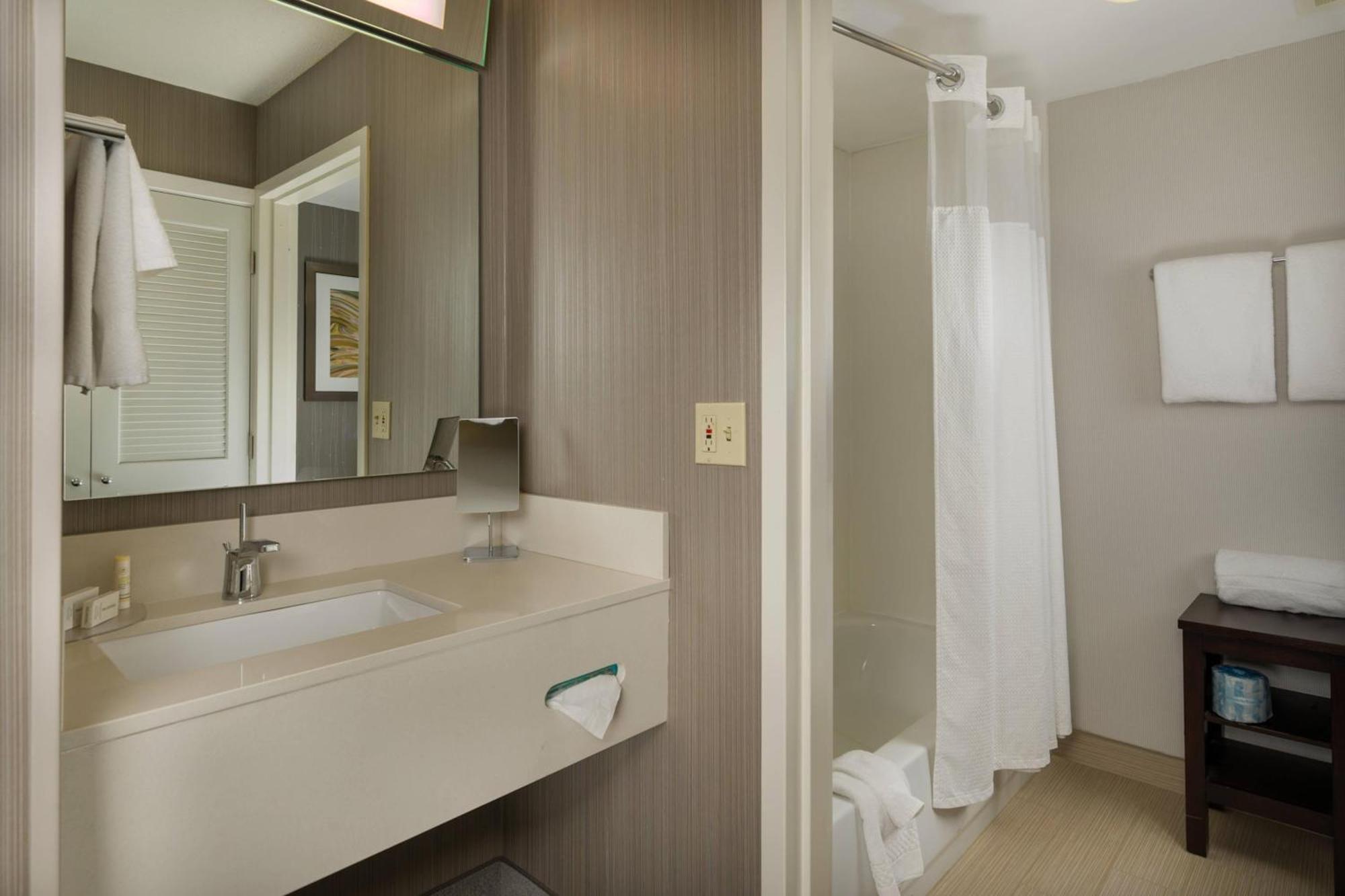 Hotel Courtyard By Marriott New Haven Orange Exterior foto